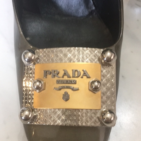 Prada pumps - Picture 3 of 11